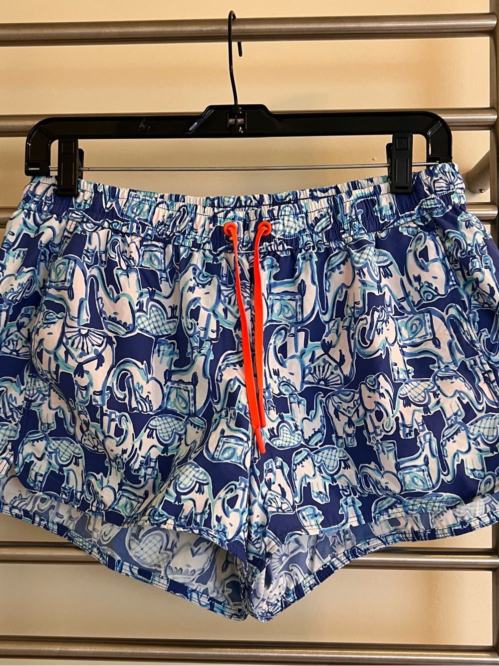 Lilly Pulitzer Run Around Luxletic Shorts - Elephant Get Trunky - Size M